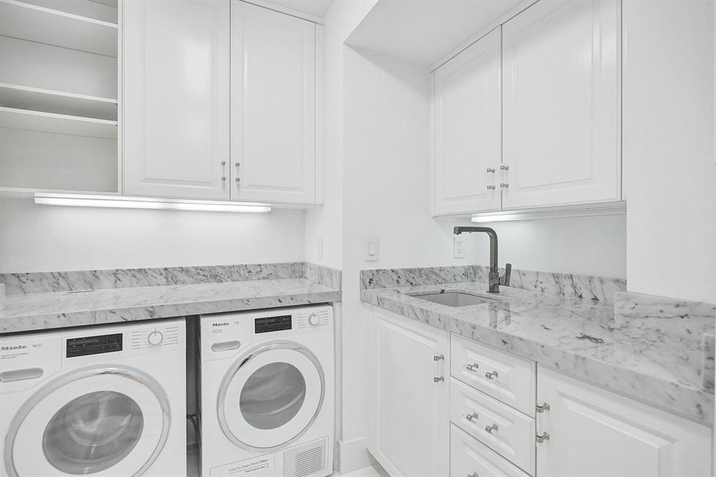 Palm Beach Towers - Residential