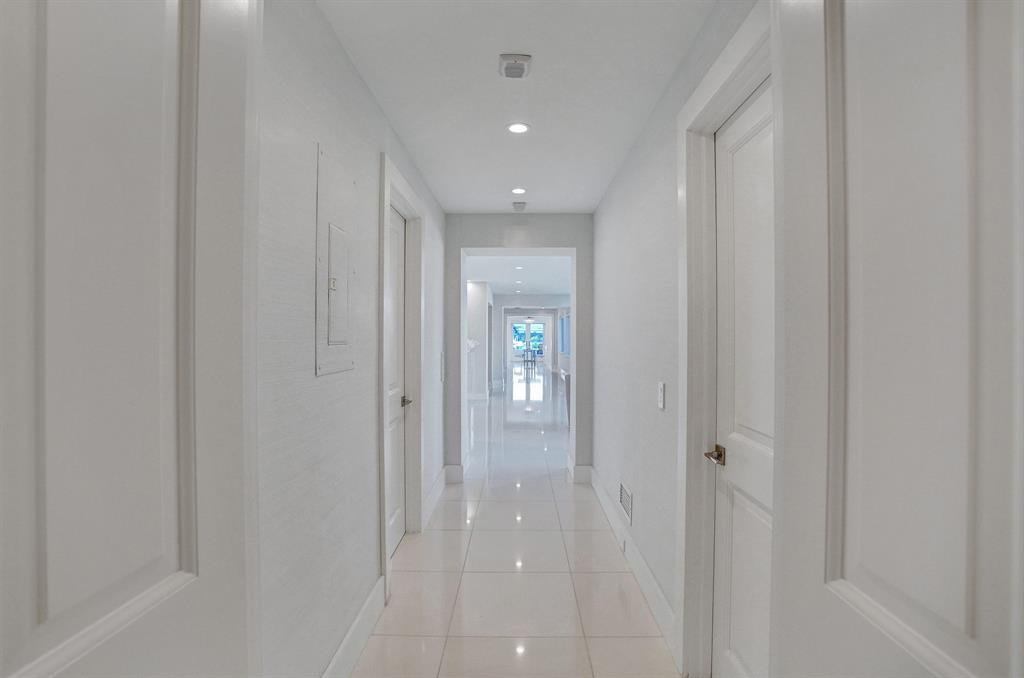 Palm Beach Towers - Residential