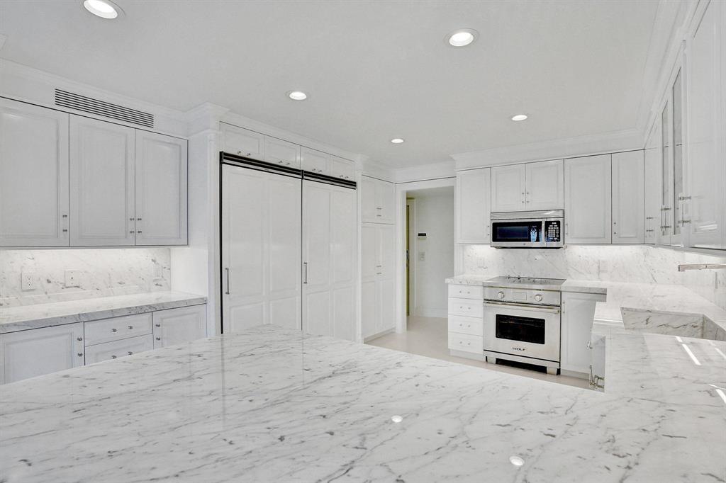 Palm Beach Towers - Residential