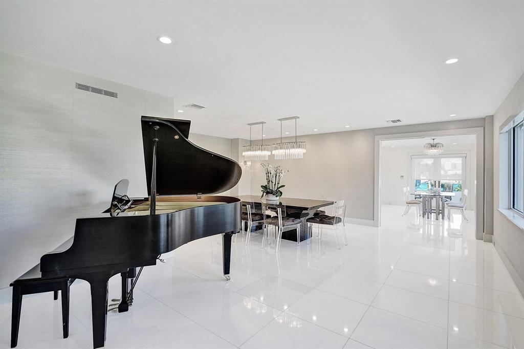 Palm Beach Towers - Residential