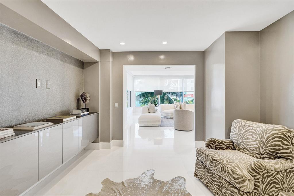 Palm Beach Towers - Residential