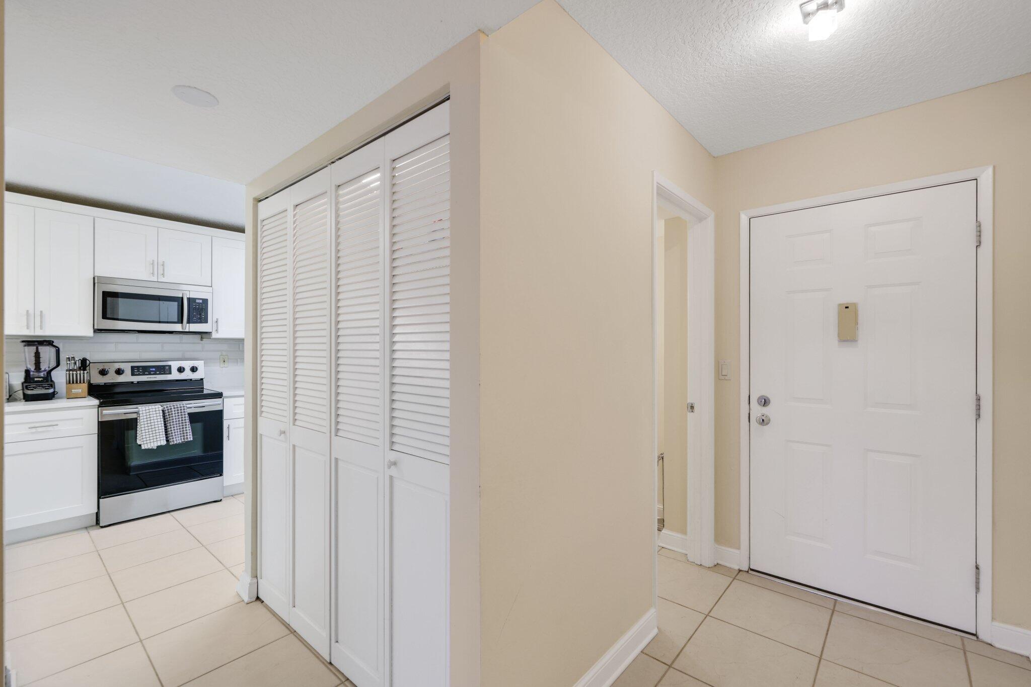 CAPTAINS WALK CONDO - Residential