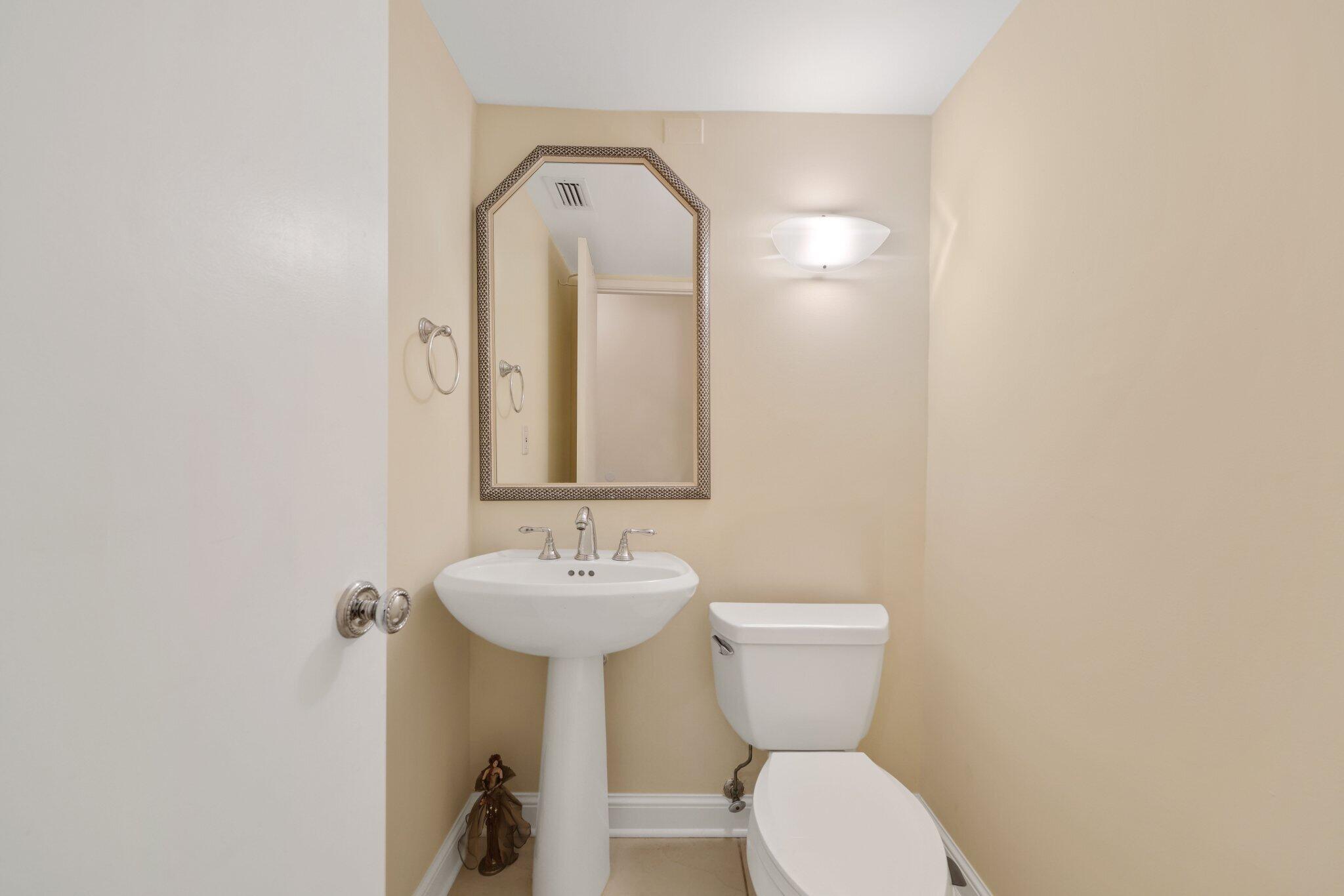 CAPTAINS WALK CONDO - Residential