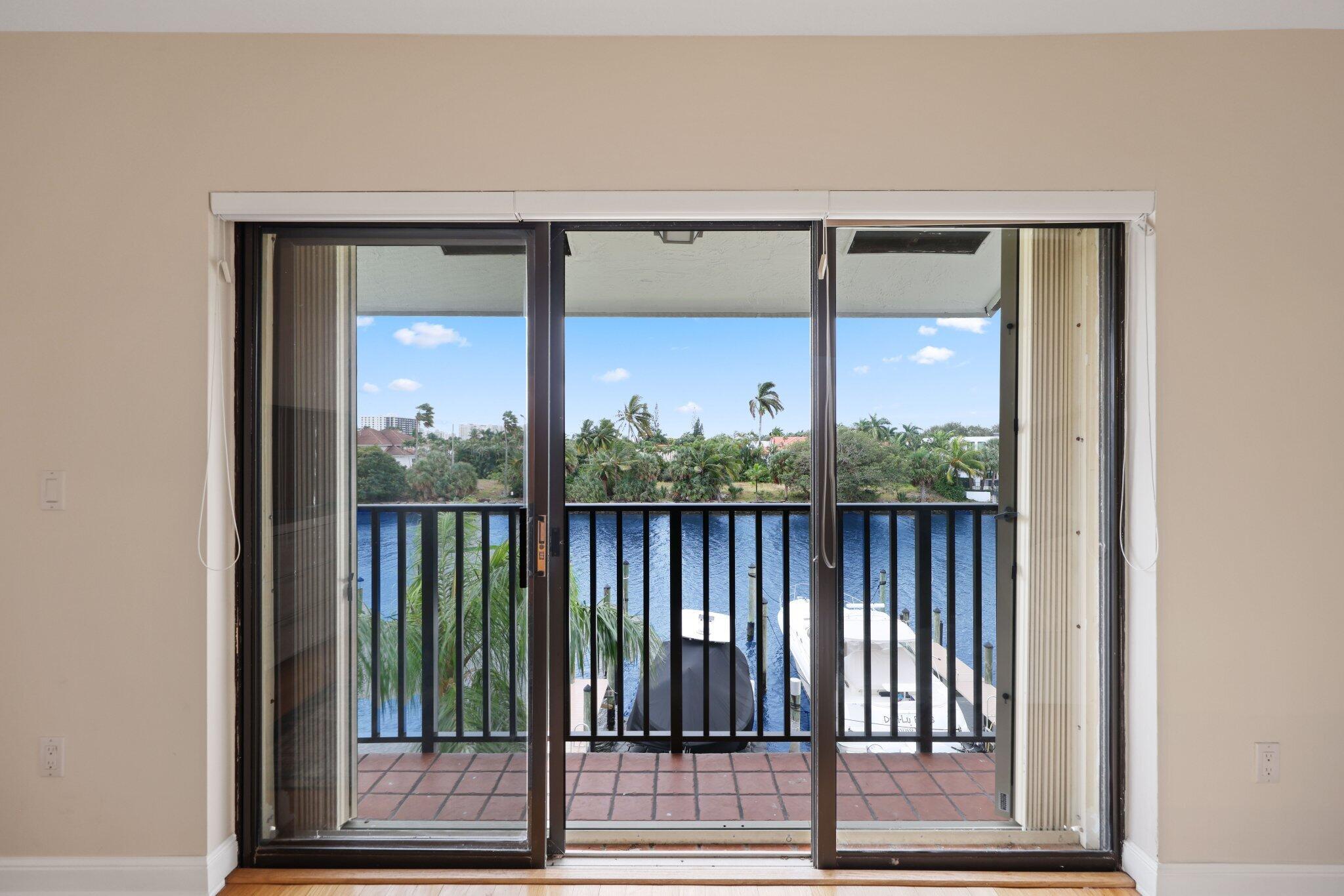 CAPTAINS WALK CONDO - Residential