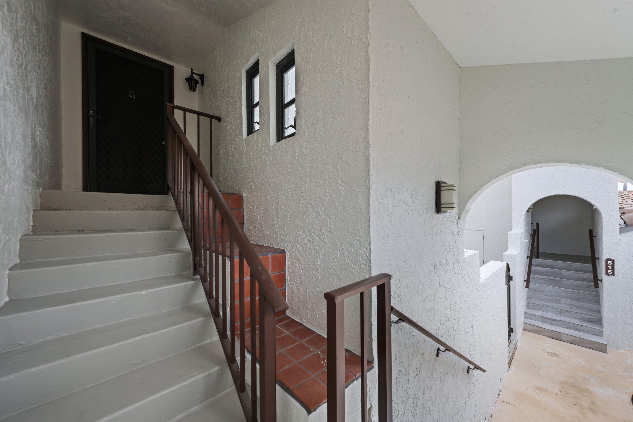 CAPTAINS WALK CONDO - Residential