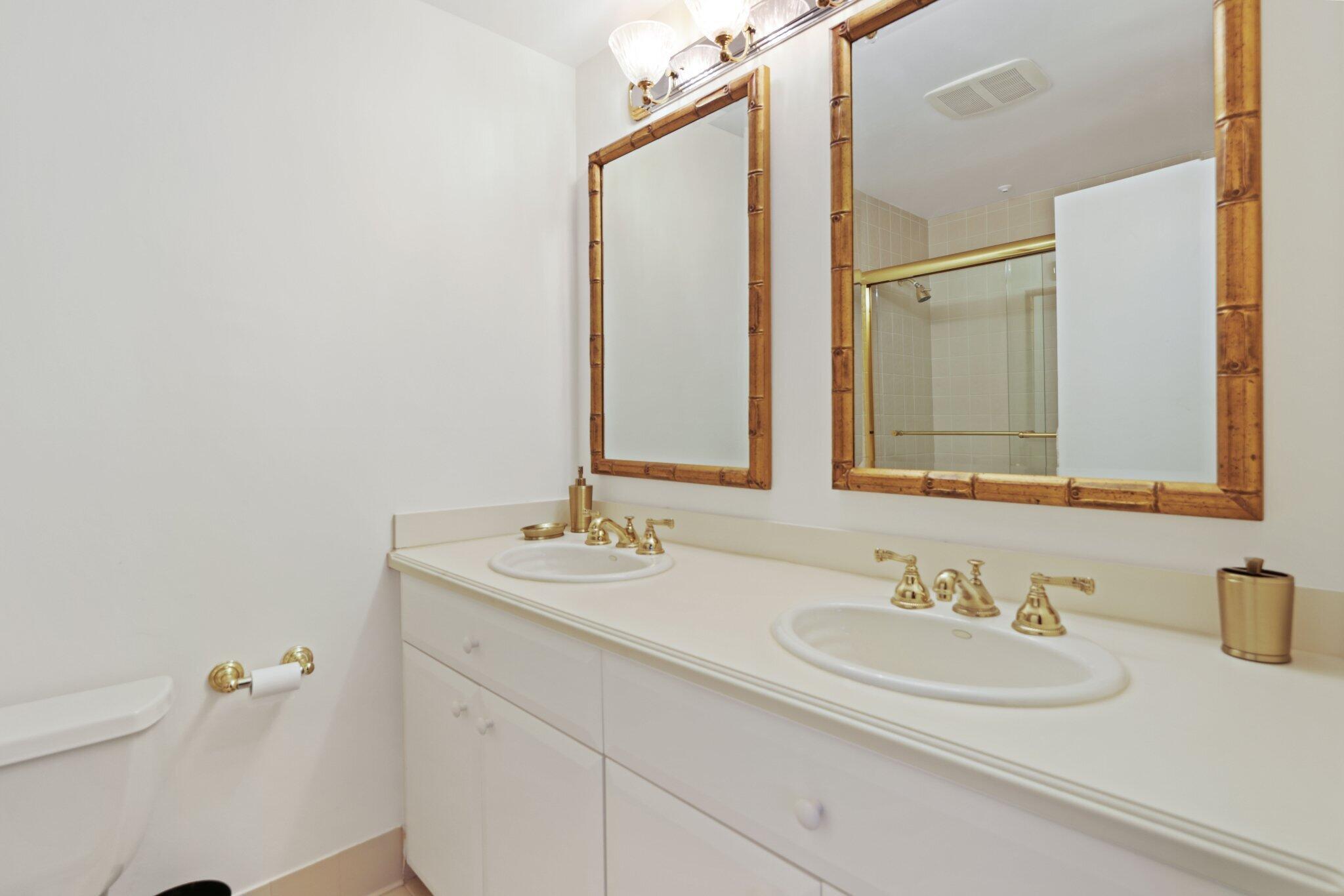 CAPTAINS WALK CONDO - Residential