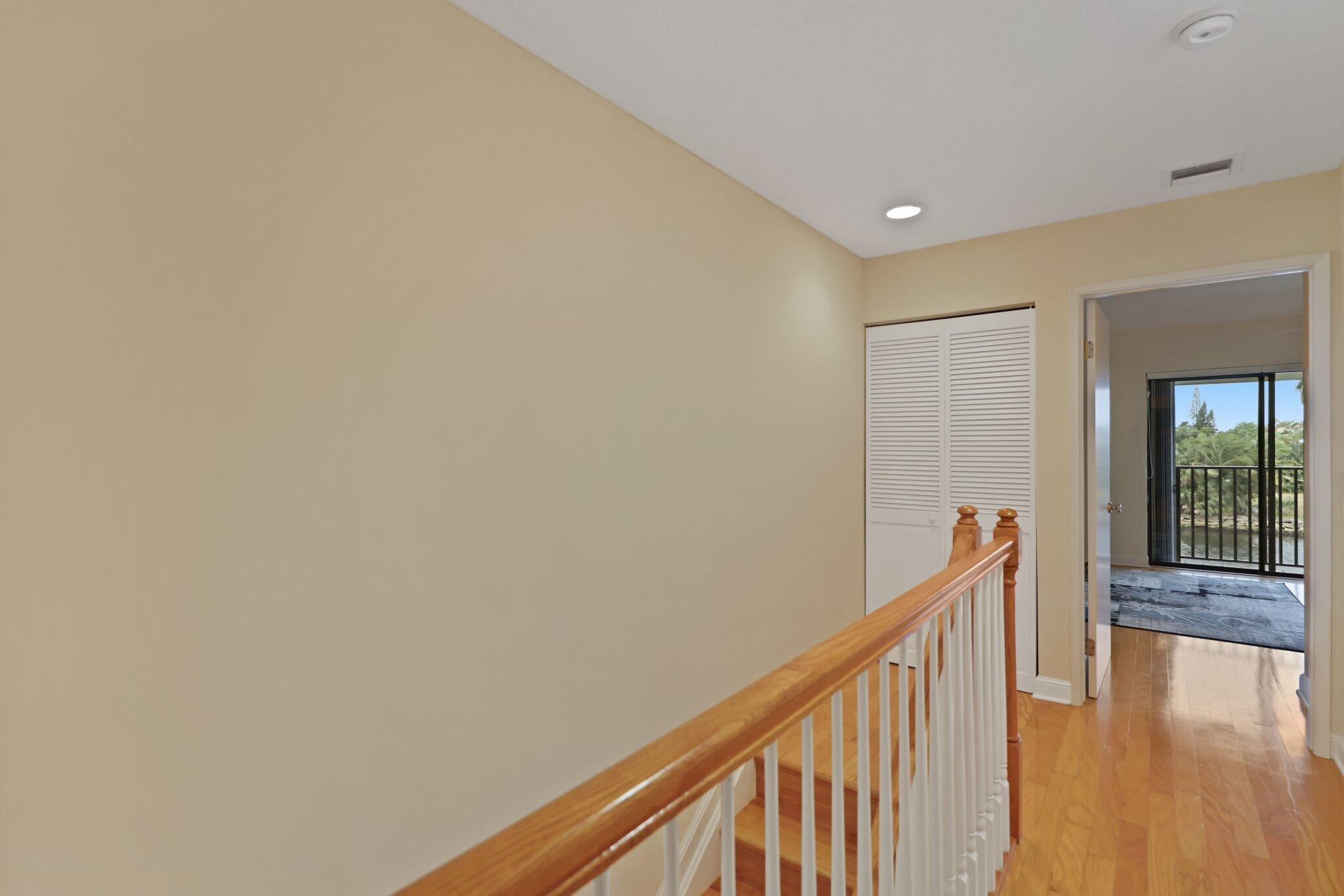 CAPTAINS WALK CONDO - Residential