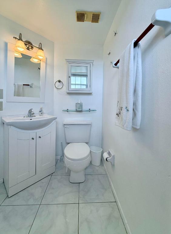 MIDPORT PLACE I, A CONDOMINIUM - Residential