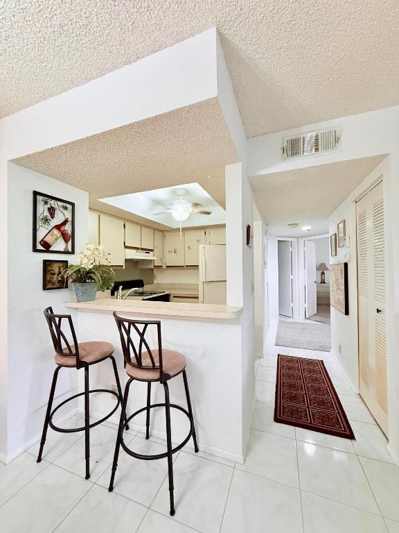 MIDPORT PLACE I, A CONDOMINIUM - Residential