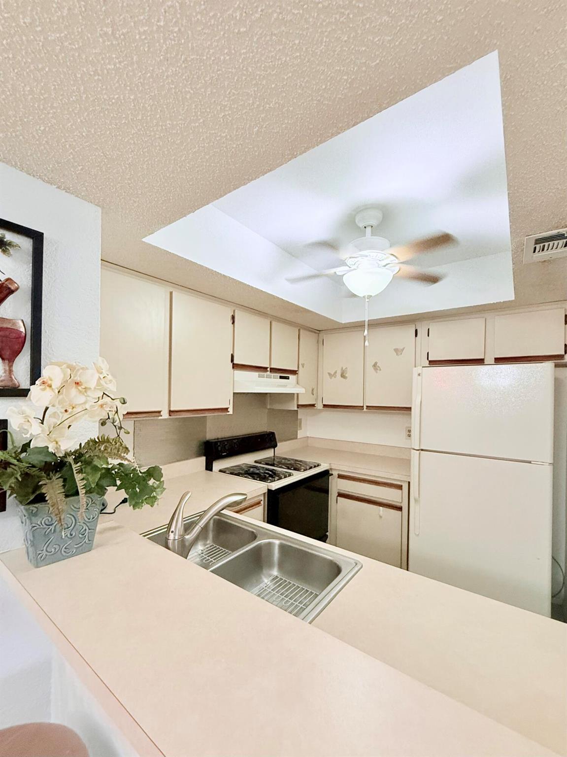 MIDPORT PLACE I, A CONDOM - Residential