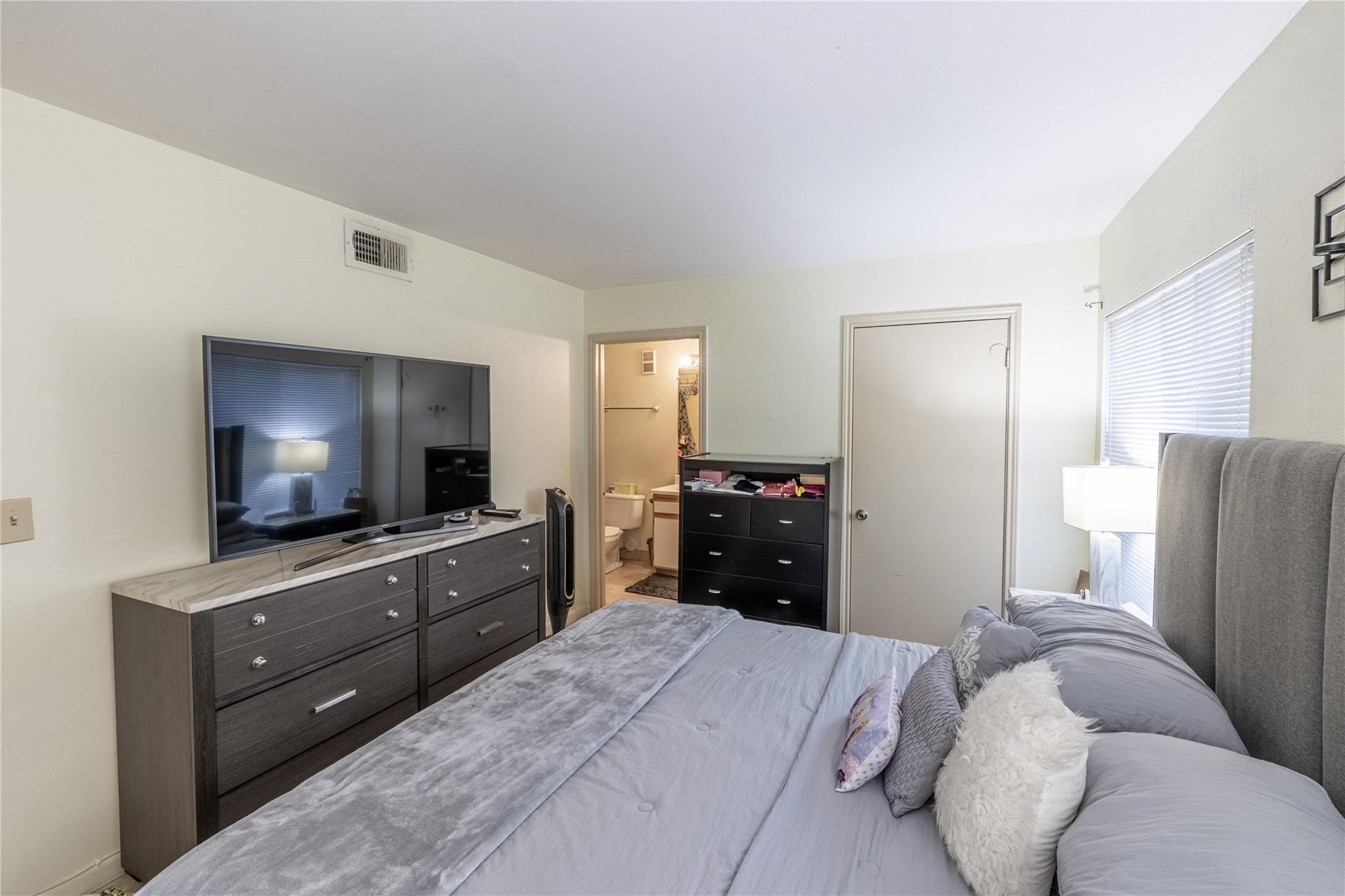 Sailboat Pointe Condo - Residential Lease