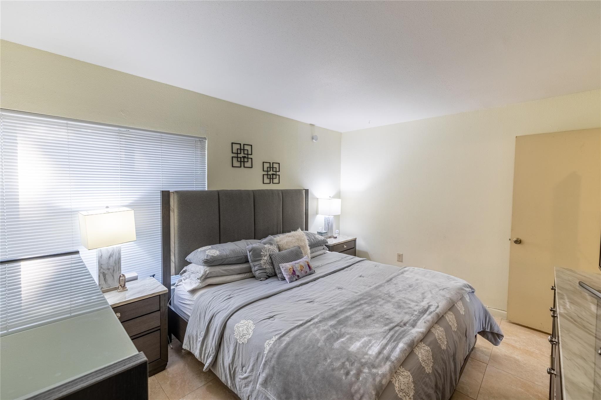 Sailboat Pointe Condo - Residential Lease