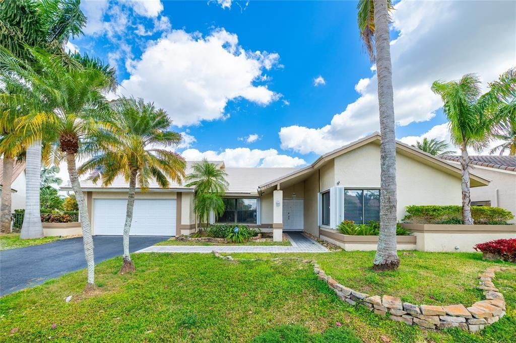 Photo of 1260 NW 101st Avenue, Plantation, FL 33322 (MLS # F10538637)