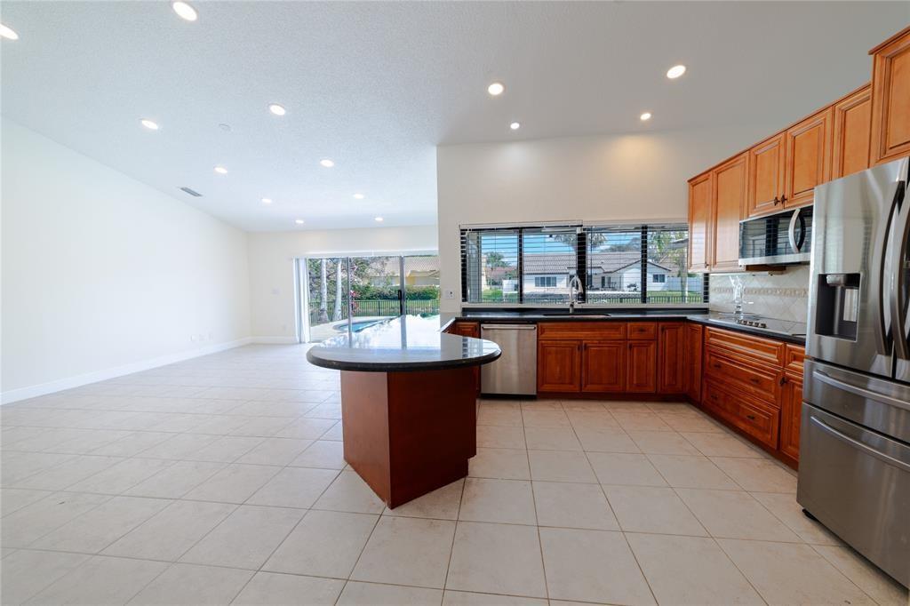 Jacaranda Prcl 274 132-8 - Residential Lease