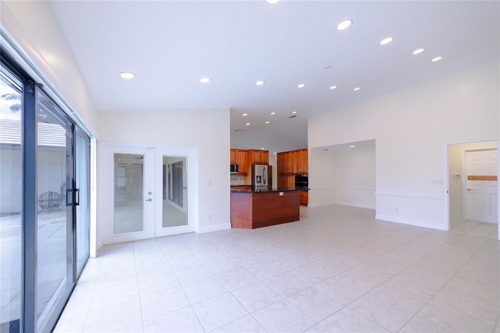 Jacaranda Prcl 274 132-8 - Residential Lease