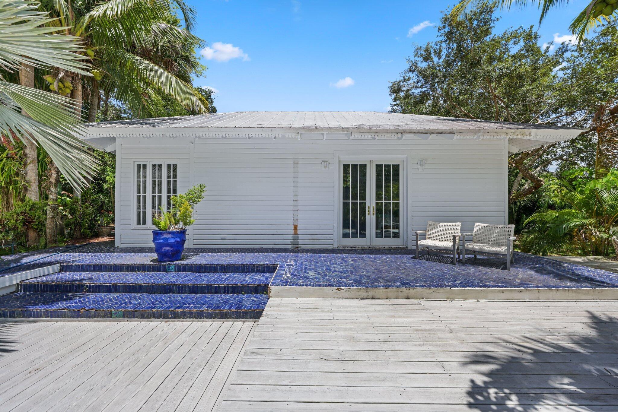 Island Country Estates - Residential