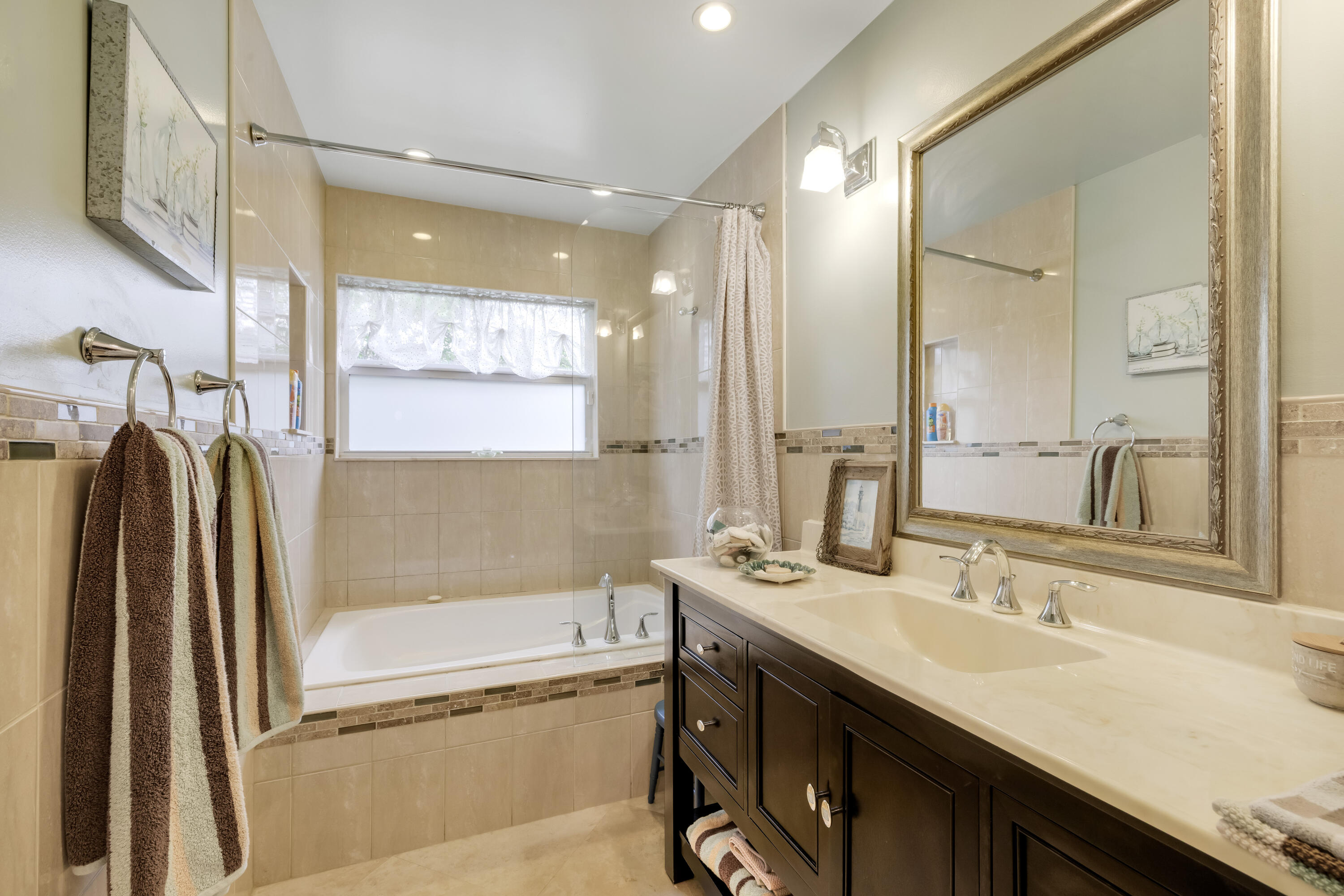COVE HOMESITES - Residential