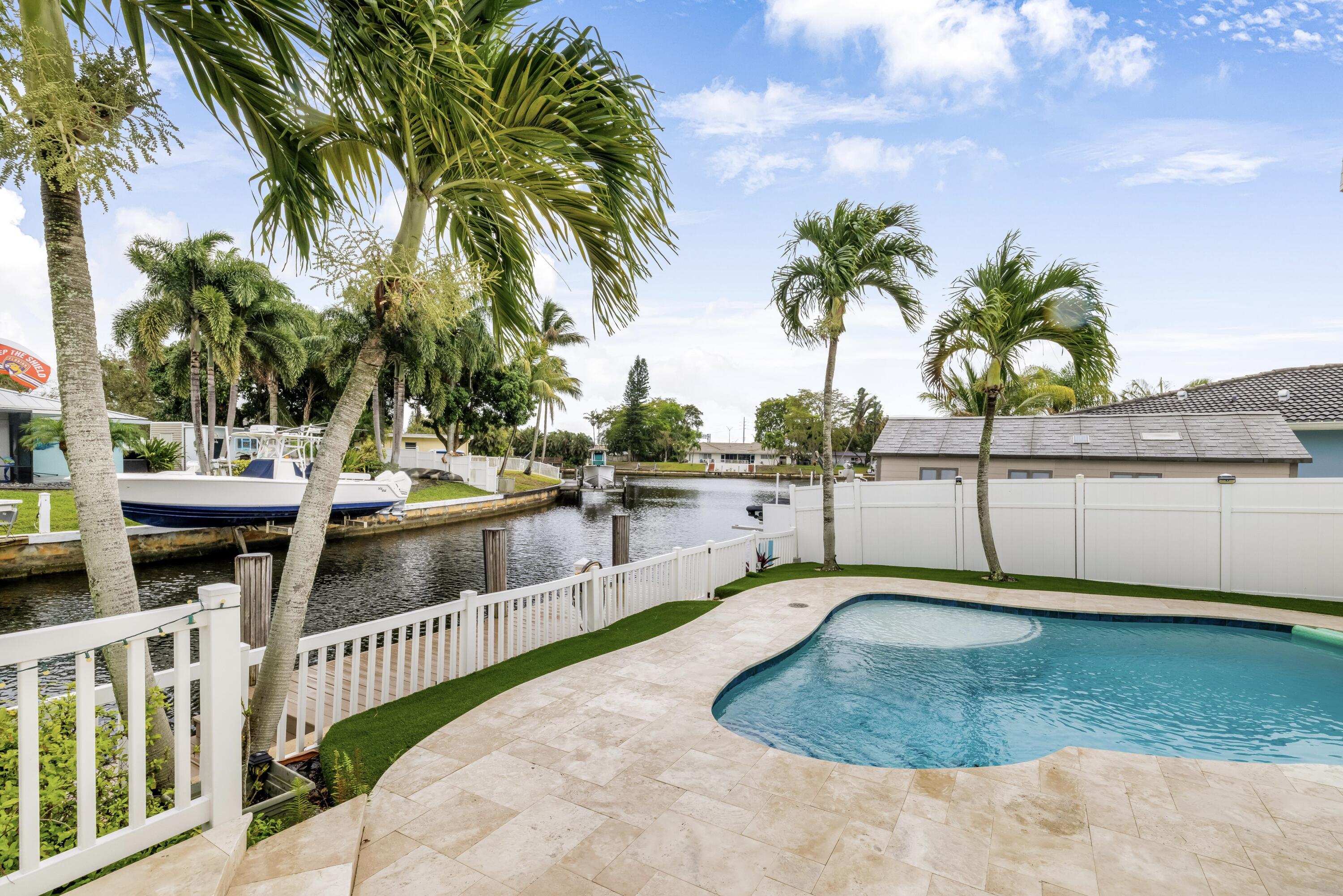 COVE HOMESITES - Residential