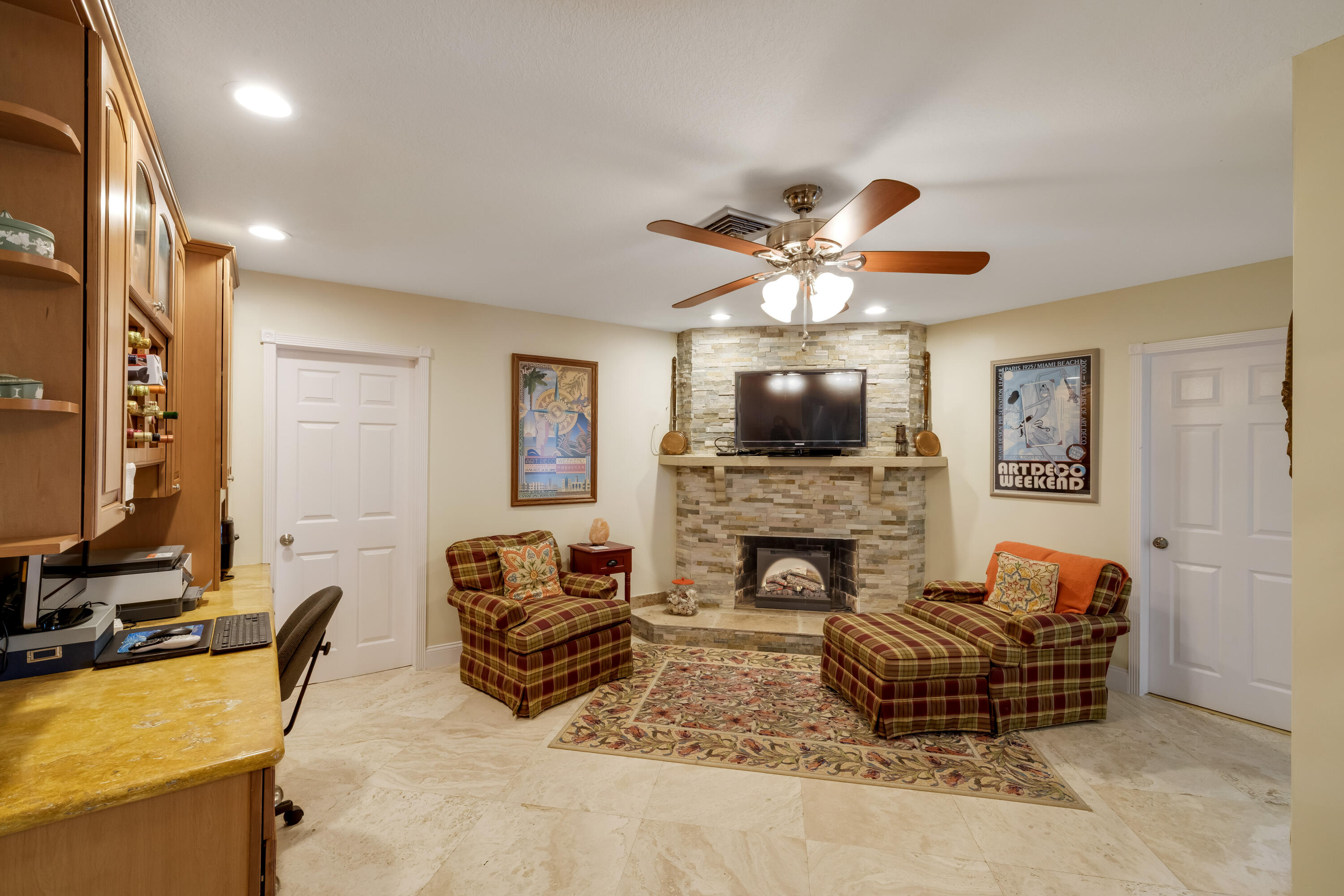 COVE HOMESITES - Residential