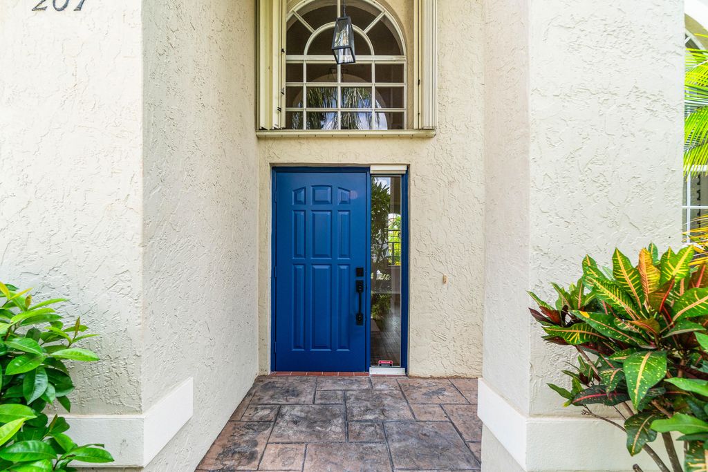 Photo of 207 Pennock Trace Drive, Jupiter, FL 33458 (MLS # R11112525)