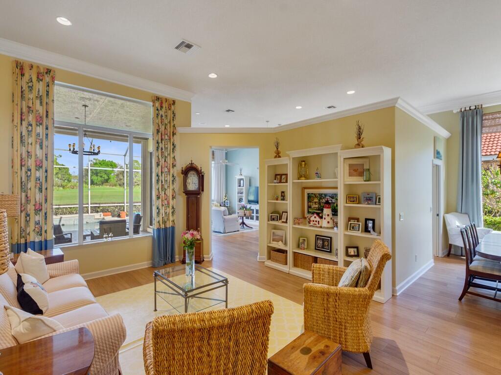 CYPRESS POINT - Residential