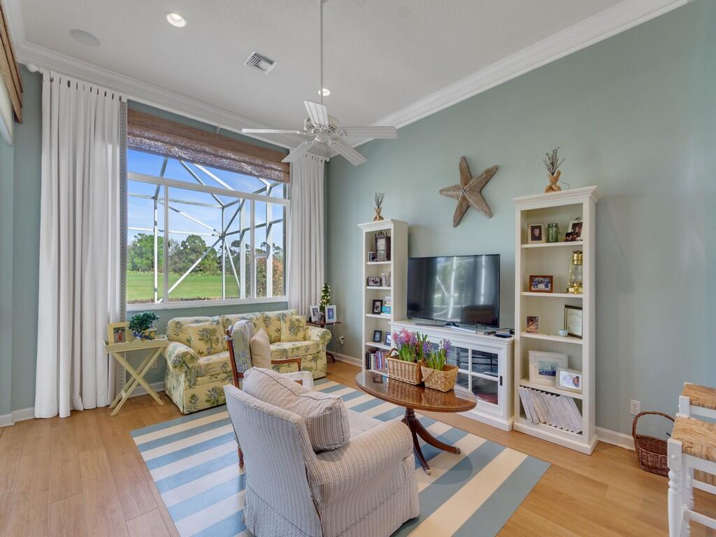 CYPRESS POINT - Residential