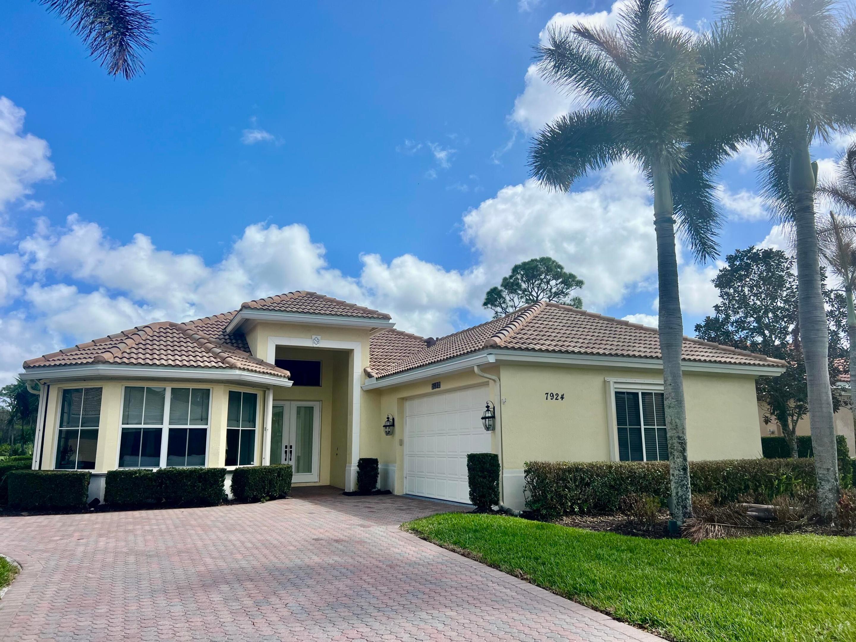 CYPRESS POINT - Residential