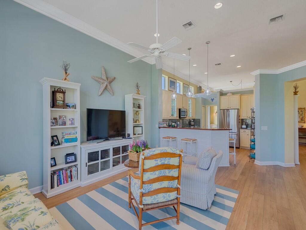 CYPRESS POINT - Residential