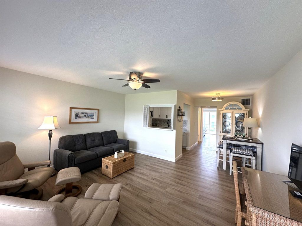 Photo of 530 Horizons E #207, Boynton Beach, FL 33435 (MLS # R11088083)