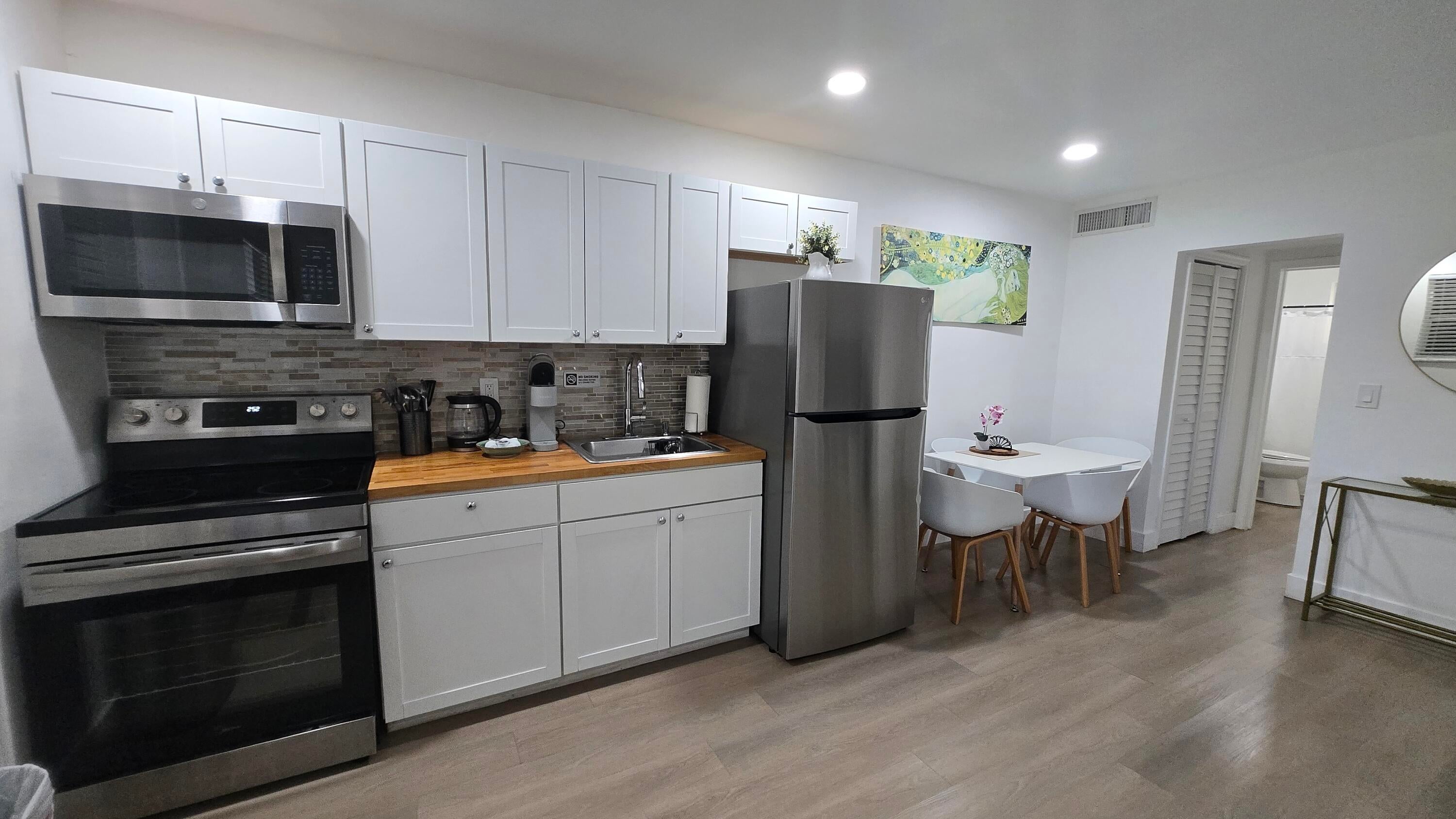 704 NE 8th Street 10