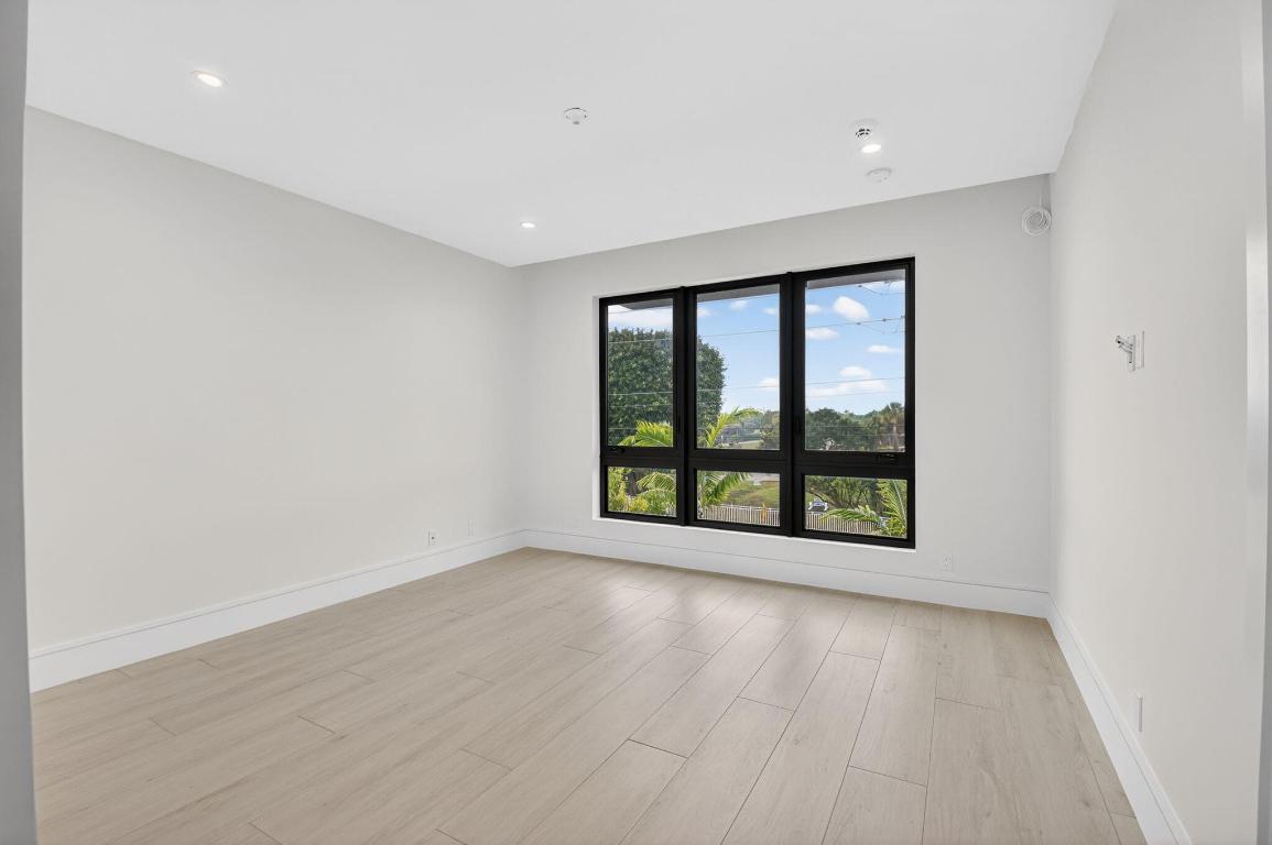 DELRAY RIDGE - Residential