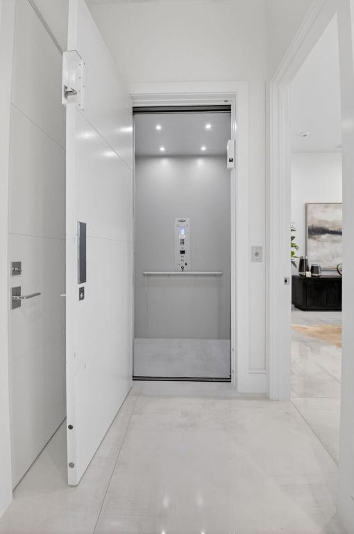 DELRAY RIDGE - Residential