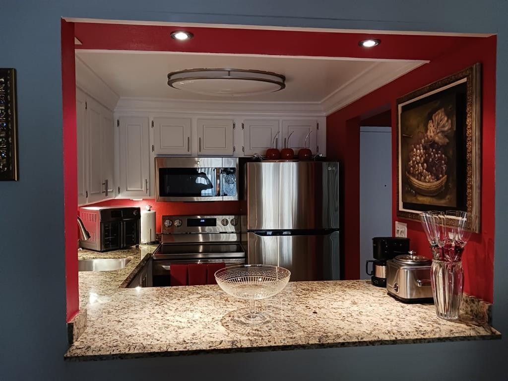 TOWN SQUARE CONDO - Residential