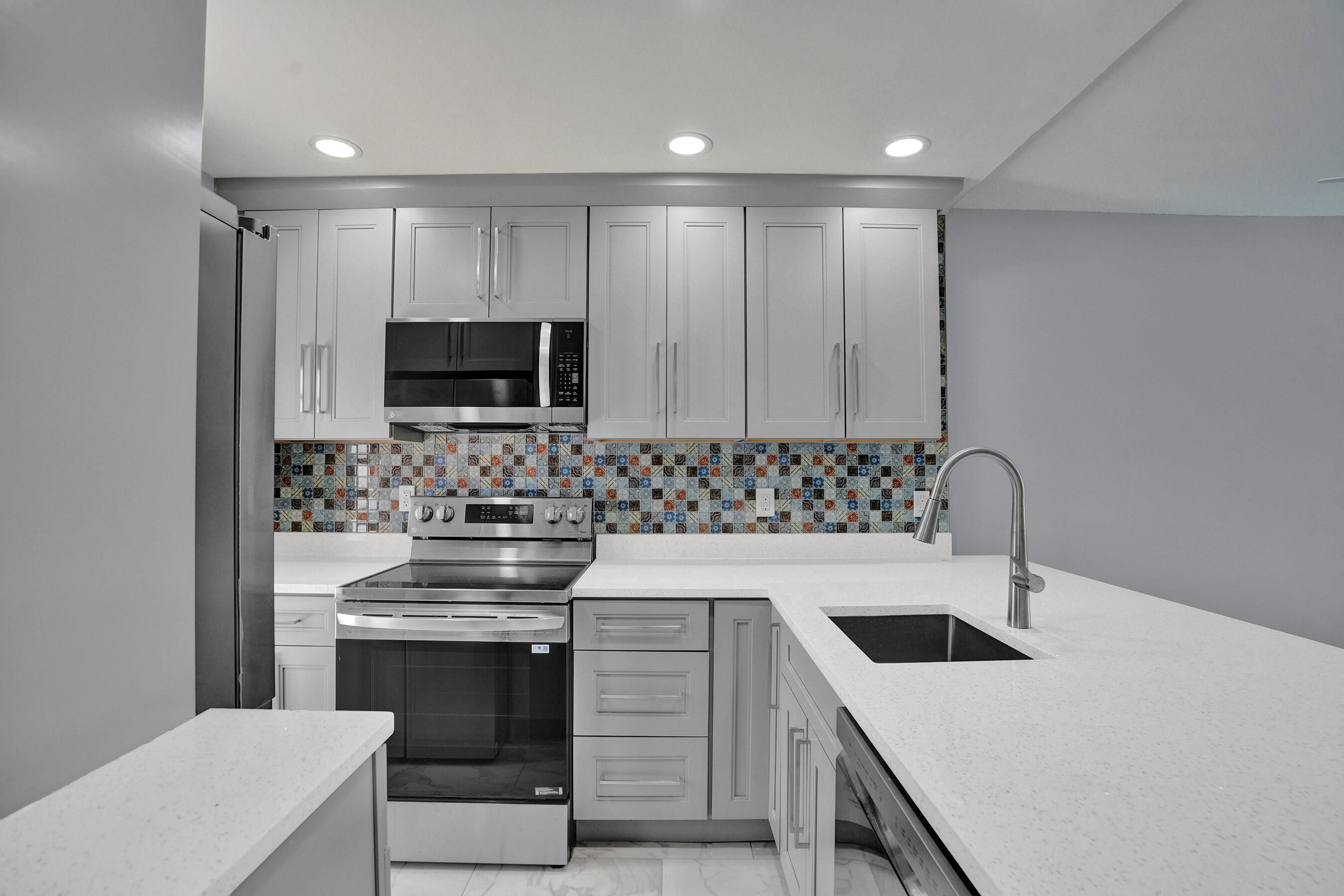 LEISURE GARDENS CONDO - Residential