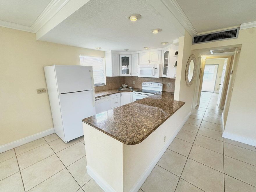 PRIME Location!! Welcome to your new home in the highly desirable Kings Point community - a clean, well-kept villa located in one of Delray Beach's premier active adult neighborhoods. Just steps from your mailbox and a short walk to the main clubhouse, this unit offers both convenience and comfort. Enjoy access to some of the best amenities in the area, including 3 beautifully updated clubhouses, a 1,400-seat theater, tennis & pickleball courts, 8 sparkling pools, 2 golf courses, 2 on-site restaurants, and countless clubs and activities to keep you engaged and active. Whether you're looking for relaxation or recreation, this villa puts it all within easy reach. Don't miss this opportunity to live in one of South Florida's most vibrant 55+ communities!