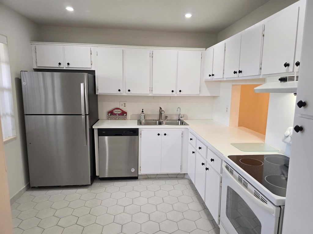 Photo of 163 Lake Gloria Dr, West Palm Beach, FL 33411 (MLS # R11136883)