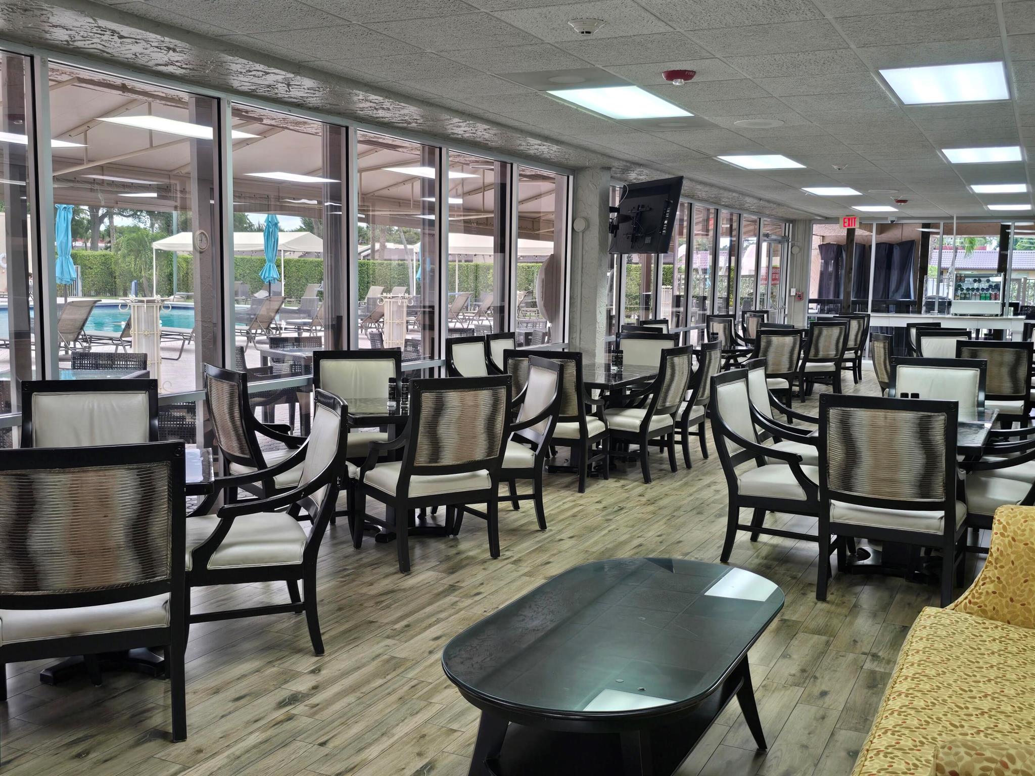 GOLDEN LAKES VILLAGE COND - Residential Lease