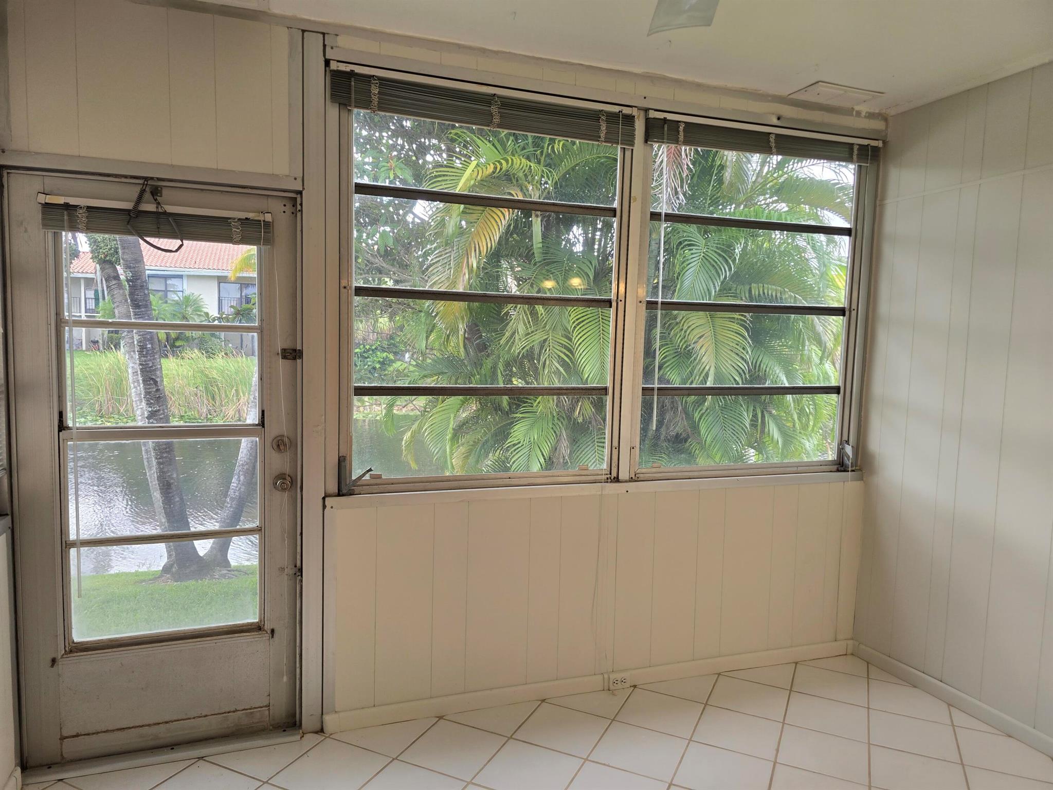 GOLDEN LAKES VILLAGE COND - Residential Lease