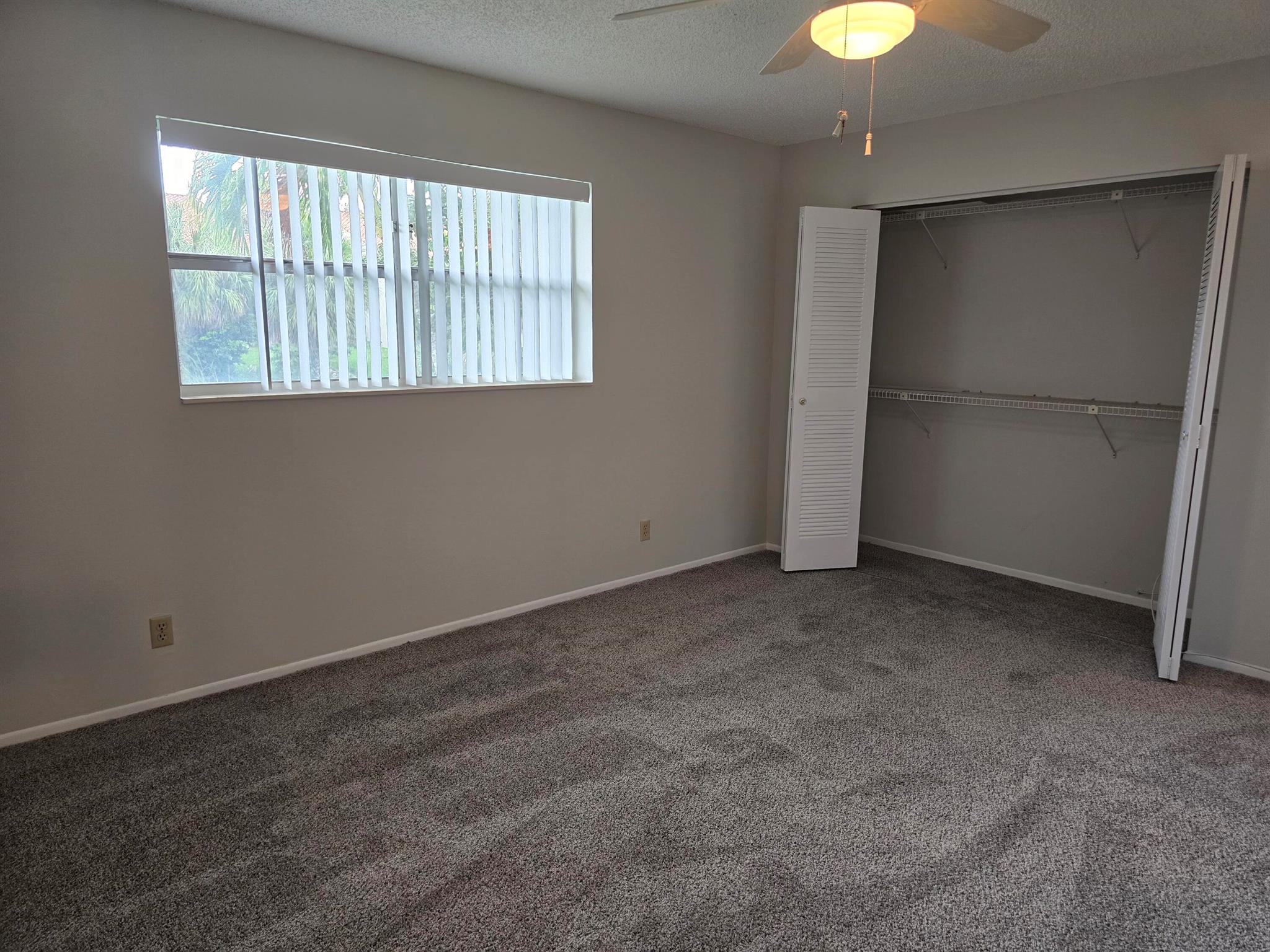 GOLDEN LAKES VILLAGE COND - Residential Lease