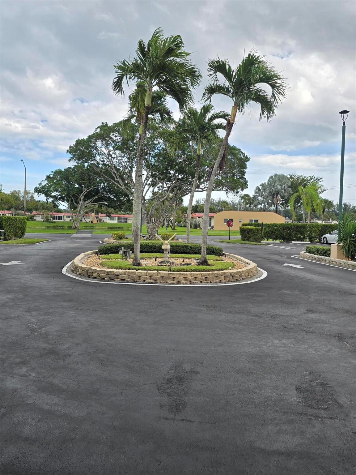 GOLDEN LAKES VILLAGE COND - Residential Lease