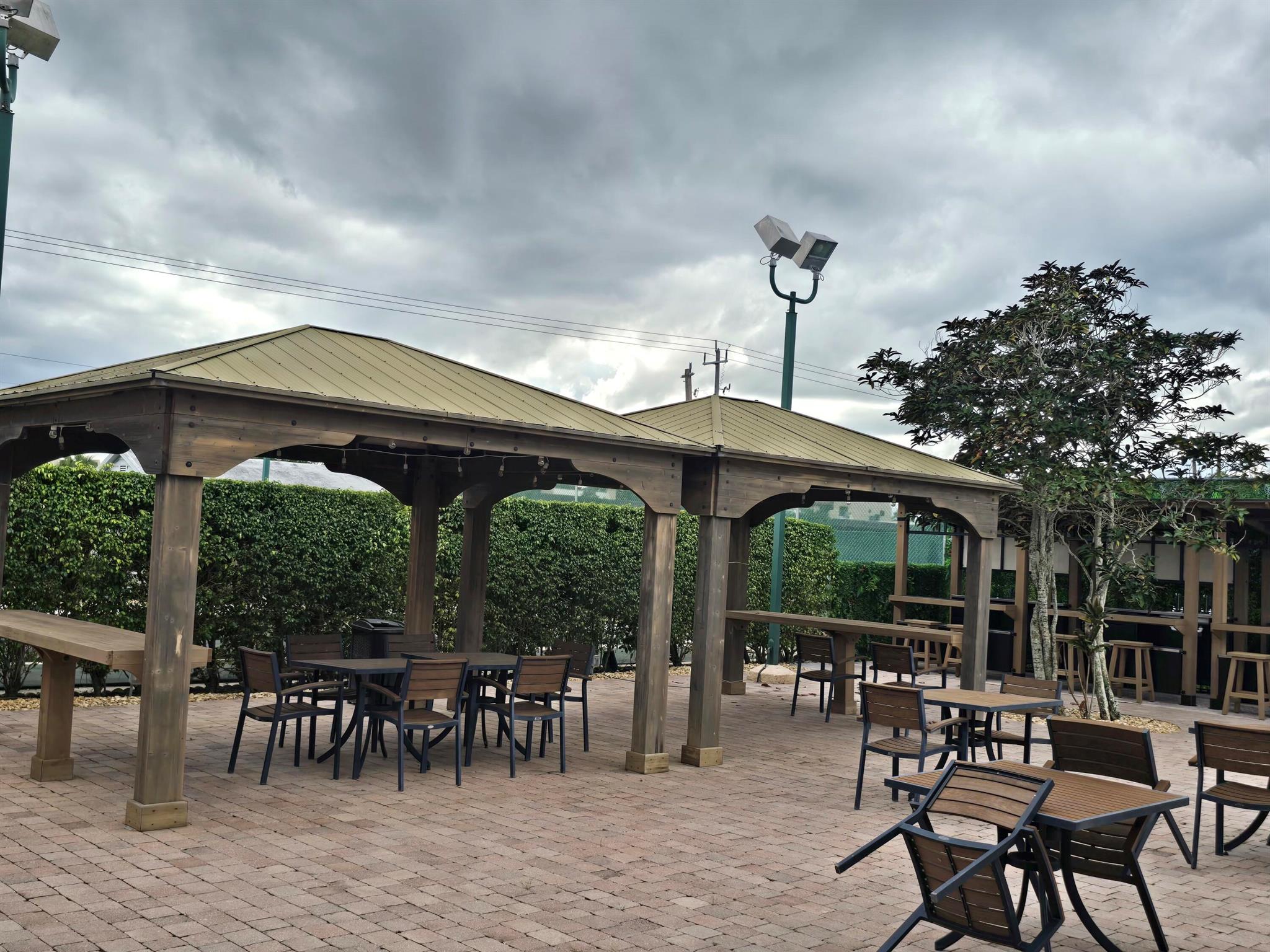 GOLDEN LAKES VILLAGE COND - Residential Lease