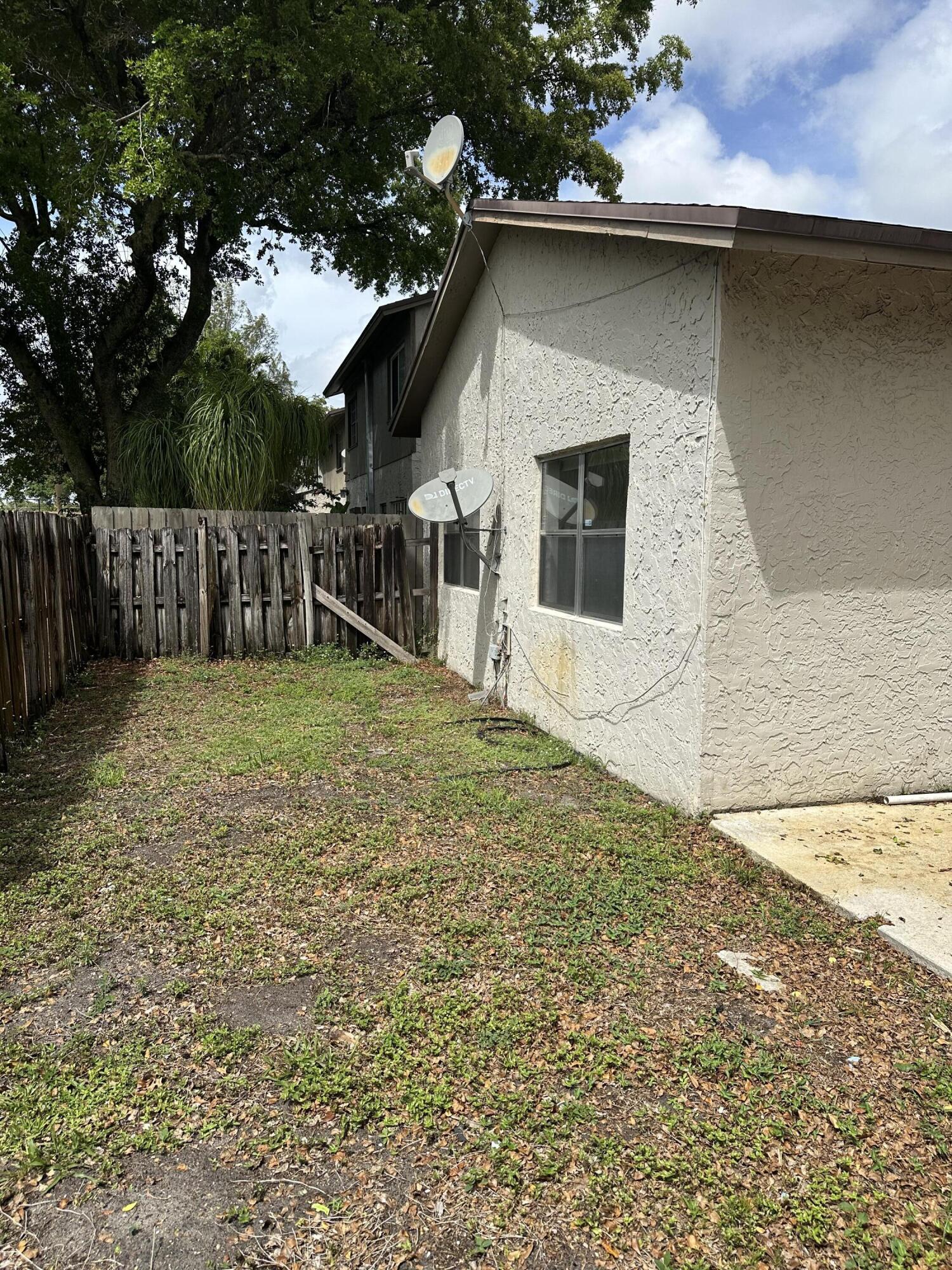 APPLE CREEK - Residential