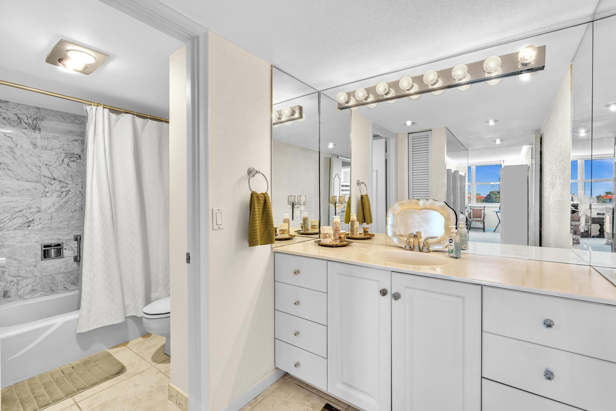 Opal Towers West - Residential