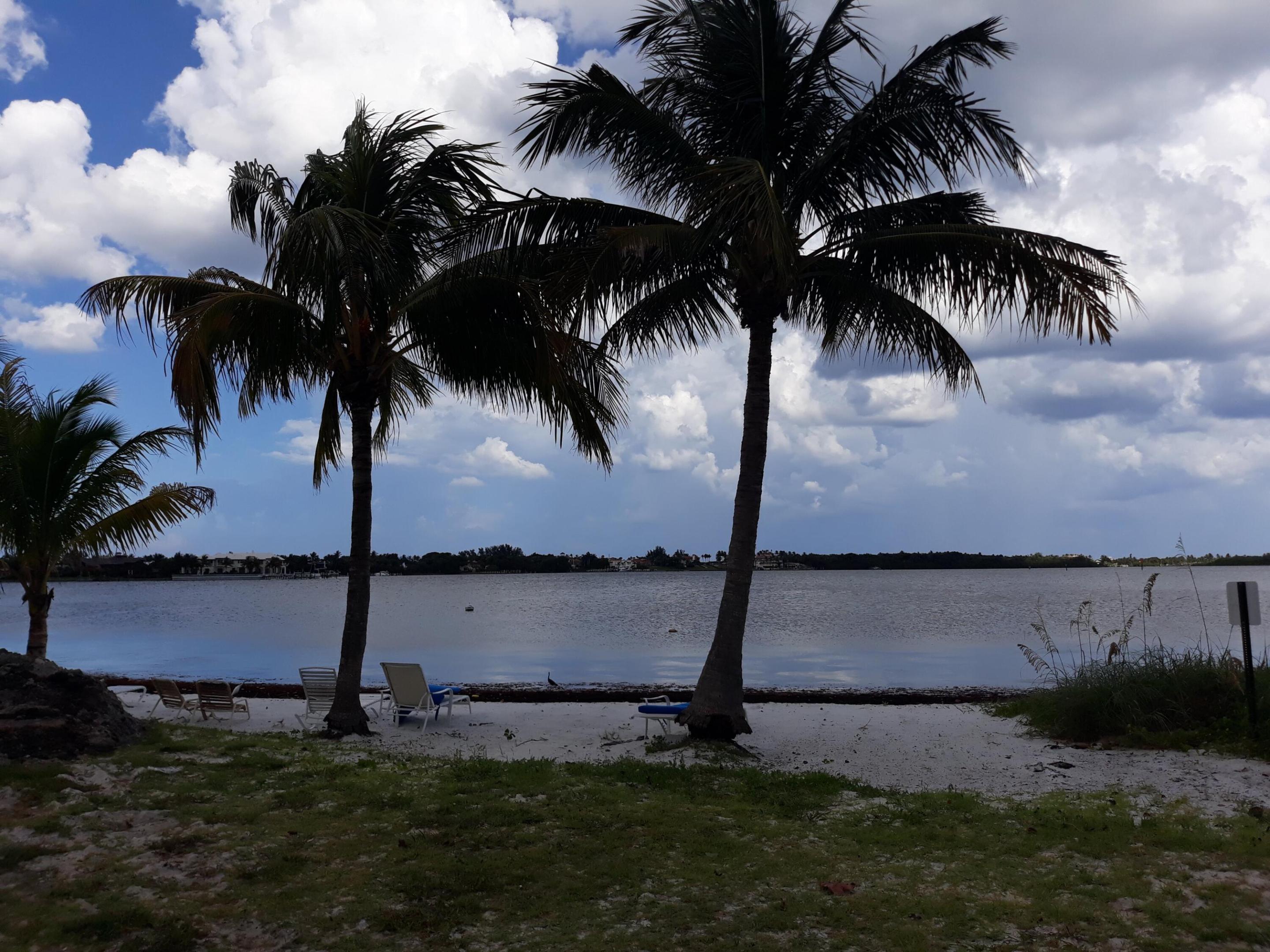HYPOLUXO HARBOR CLUB CO-OP - Residential Lease