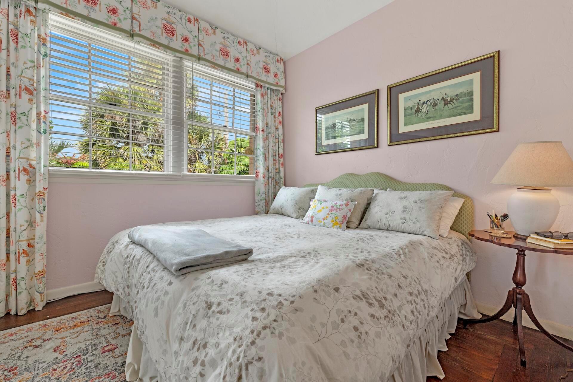 WARDEN HOUSE CONDO - Residential