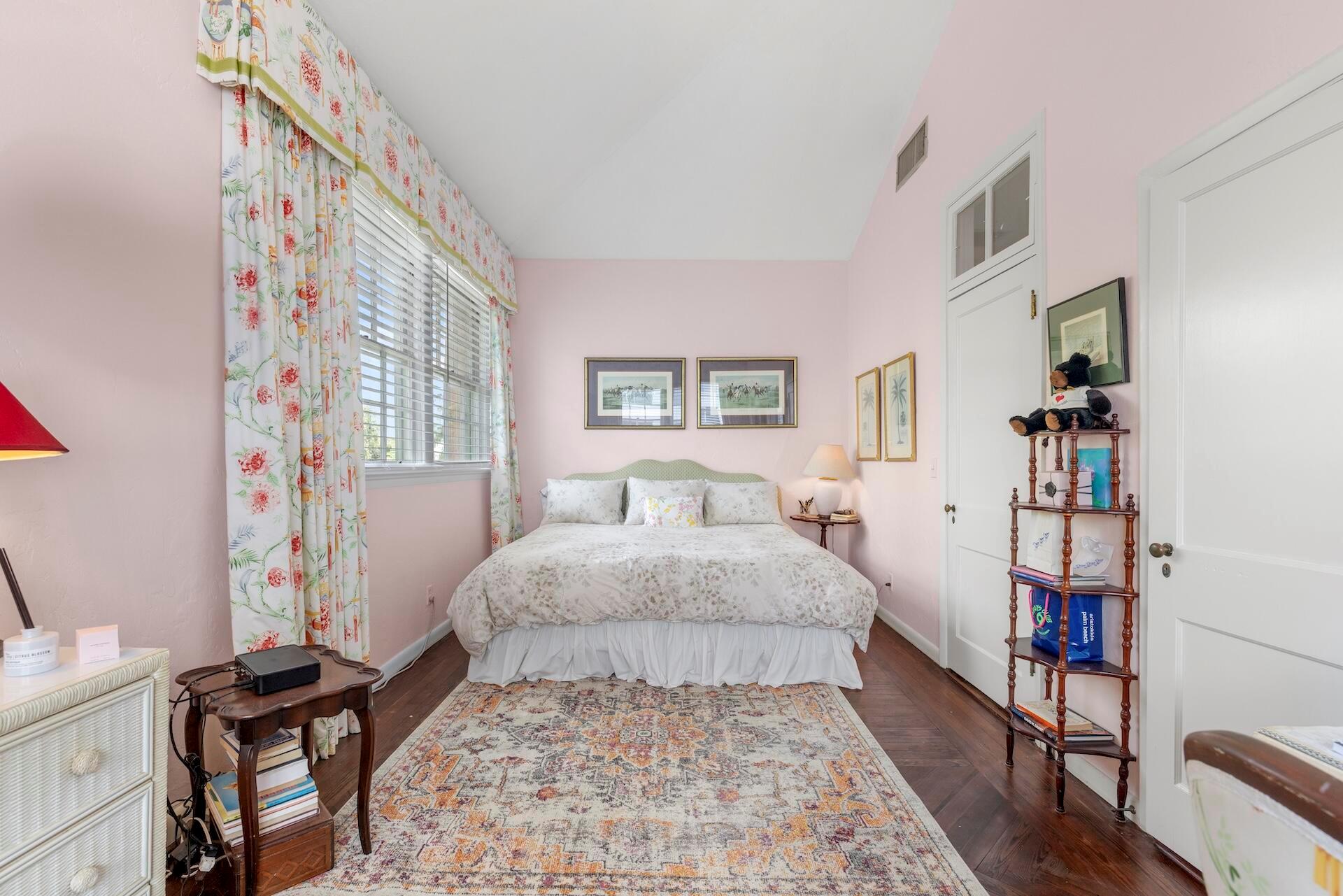 WARDEN HOUSE CONDO - Residential