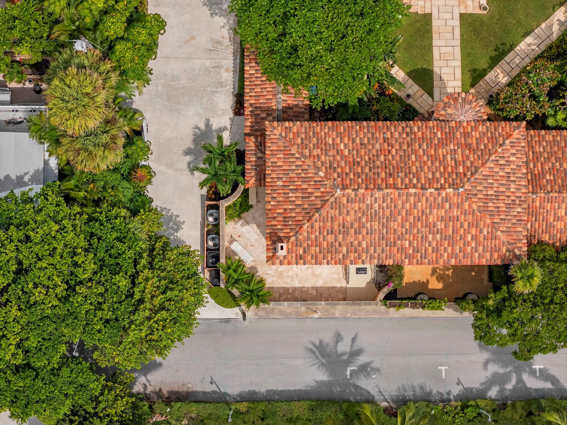 WARDEN HOUSE CONDO - Residential