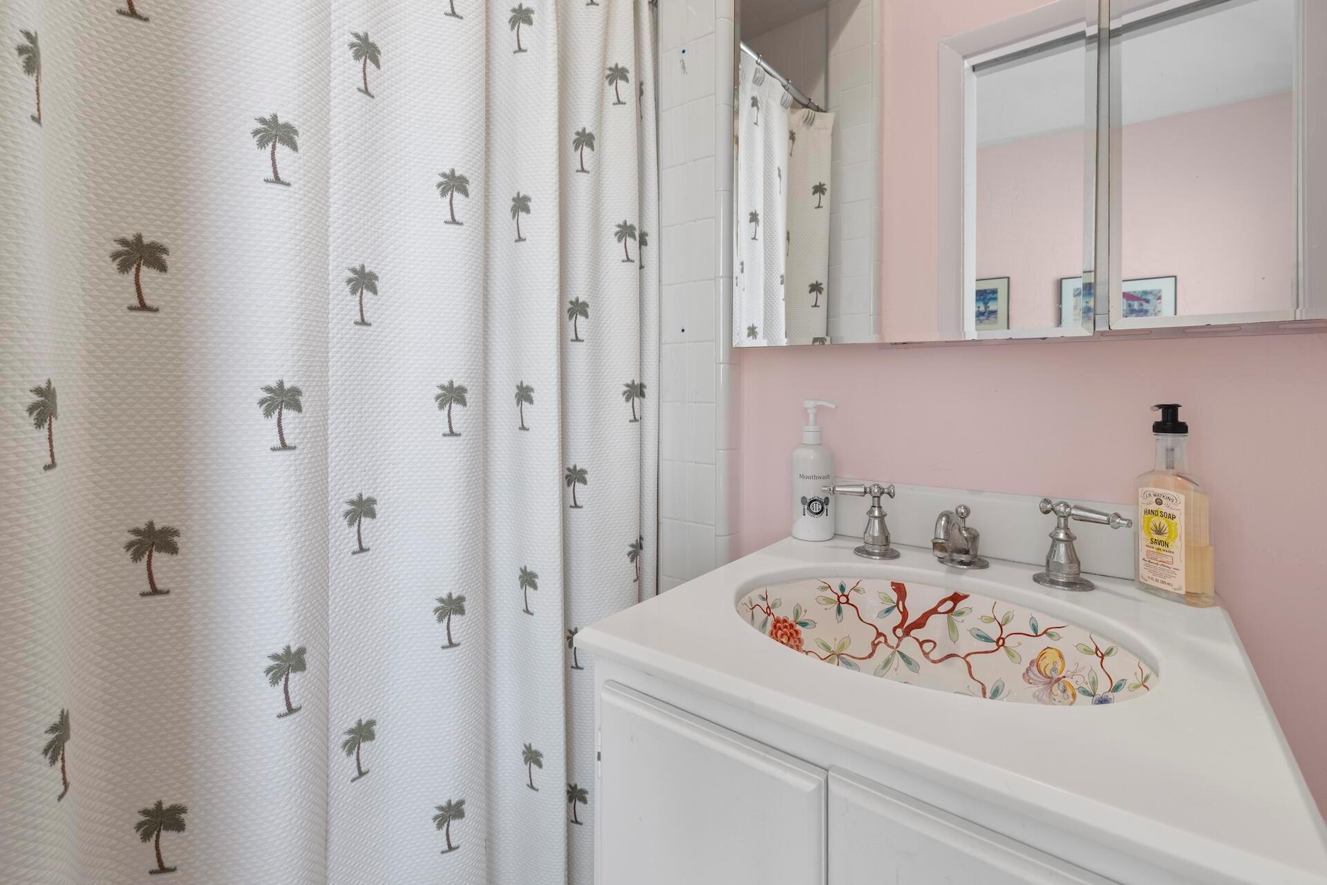 WARDEN HOUSE CONDO - Residential