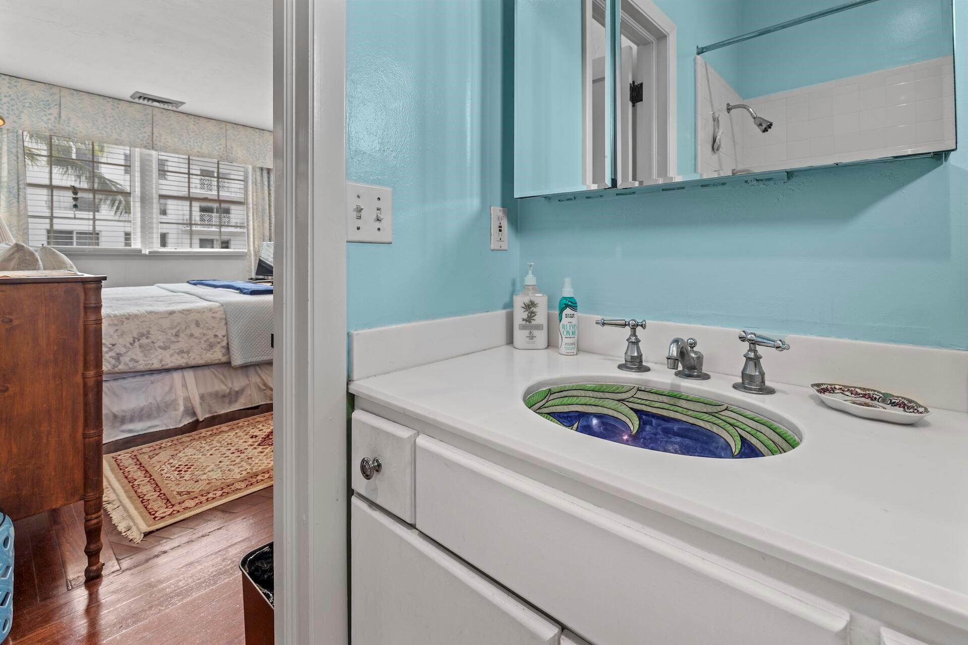 WARDEN HOUSE CONDO - Residential