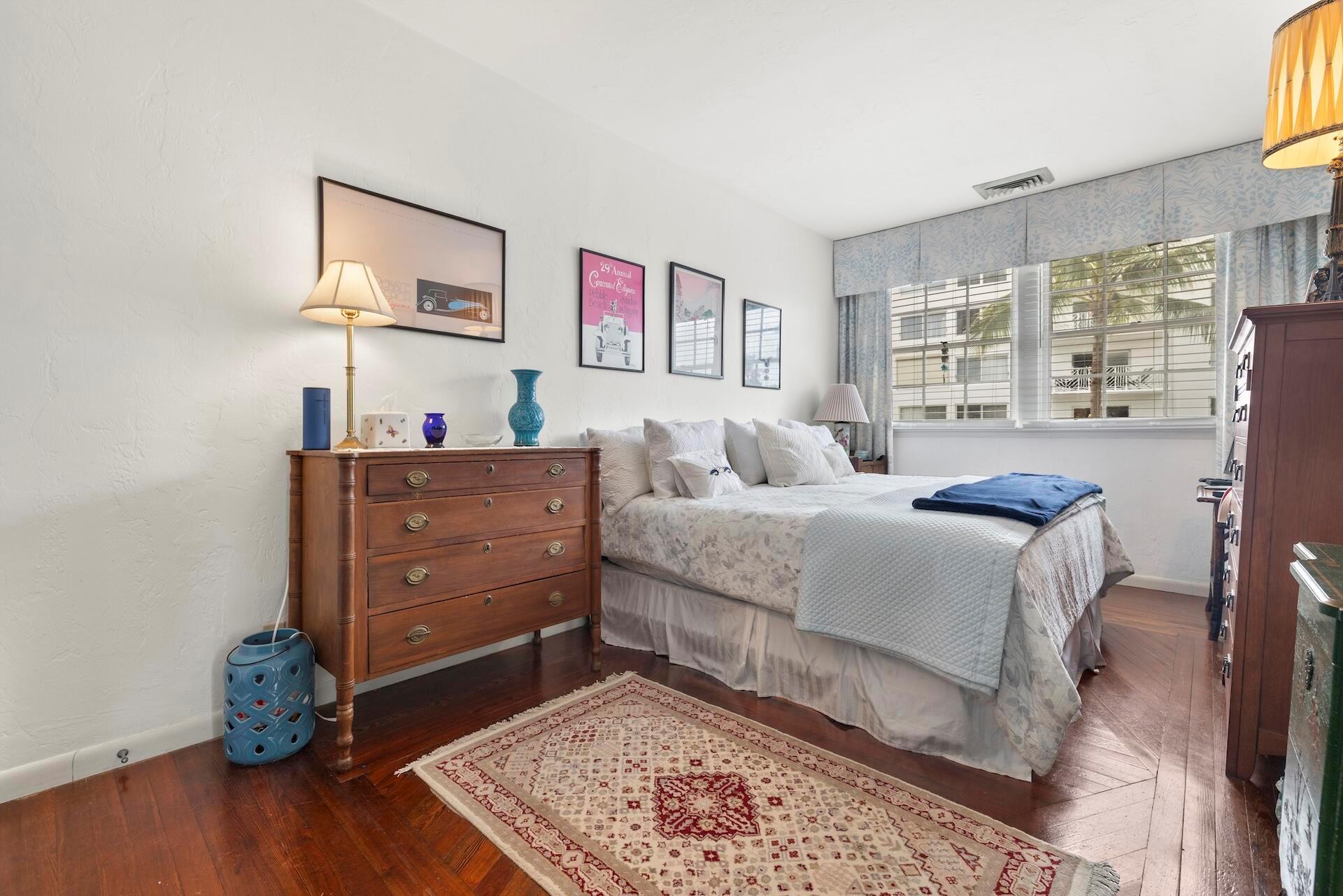 WARDEN HOUSE CONDO - Residential